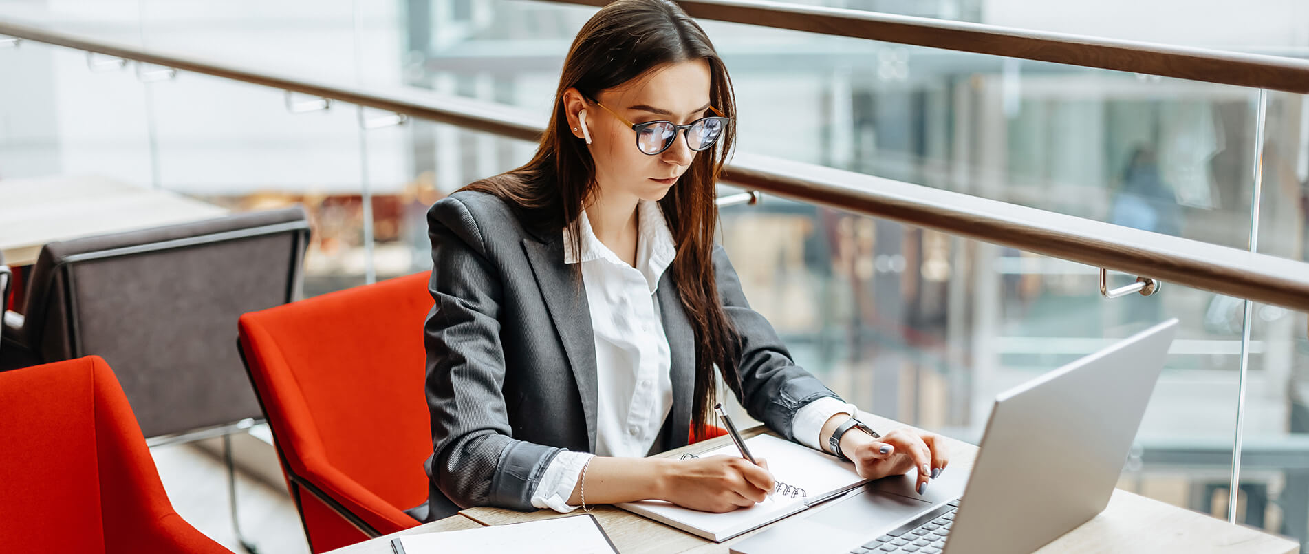 MWC 2024丨必一运动全新Wi-Fi 7和蓝牙5.4模组组合，为PC提供巅峰无线连接体验